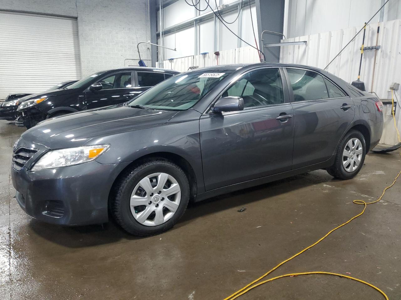 TOYOTA CAMRY BASE
