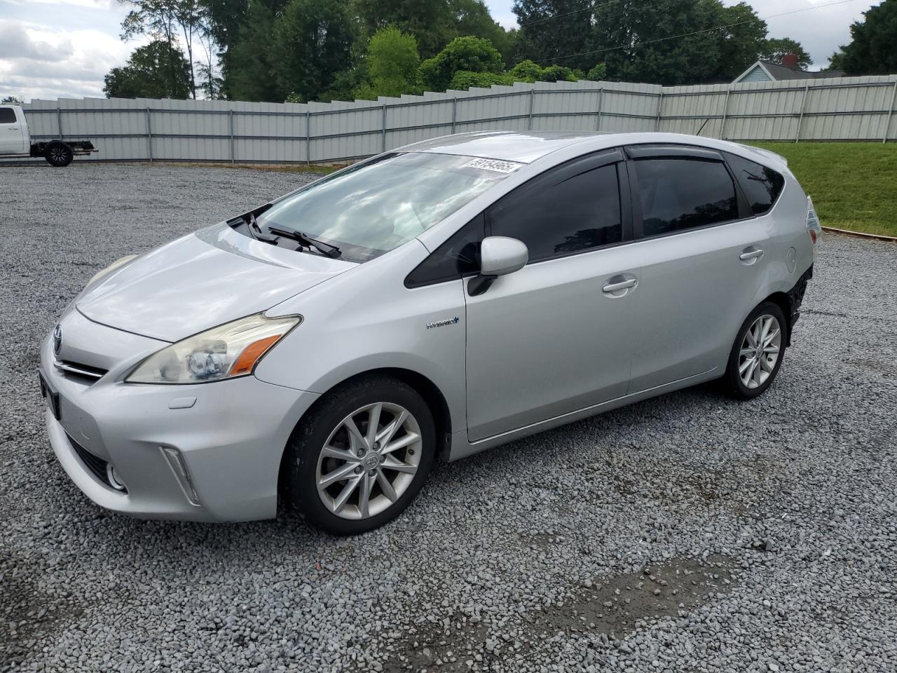TOYOTA PRIUS V