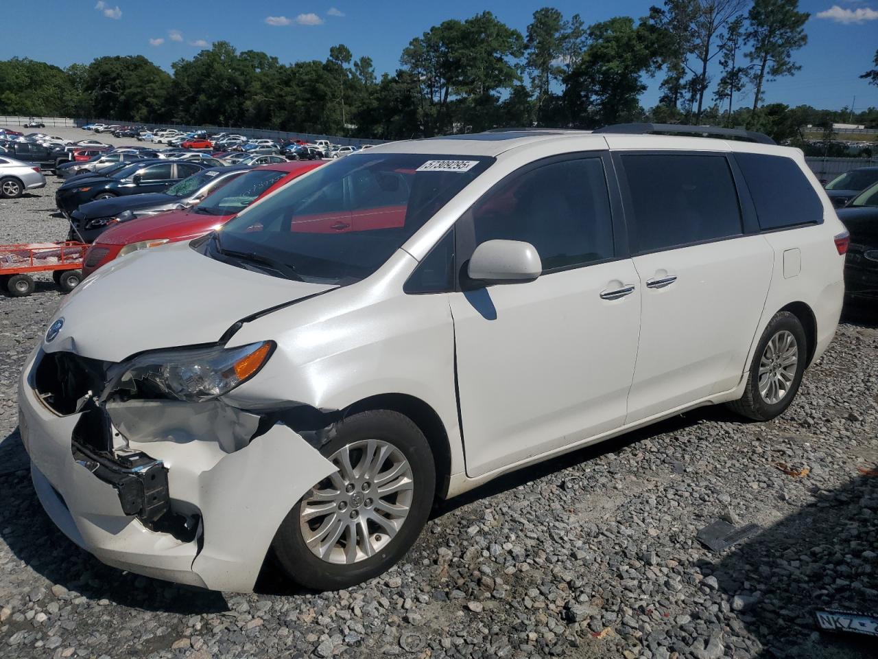TOYOTA SIENNA XLE