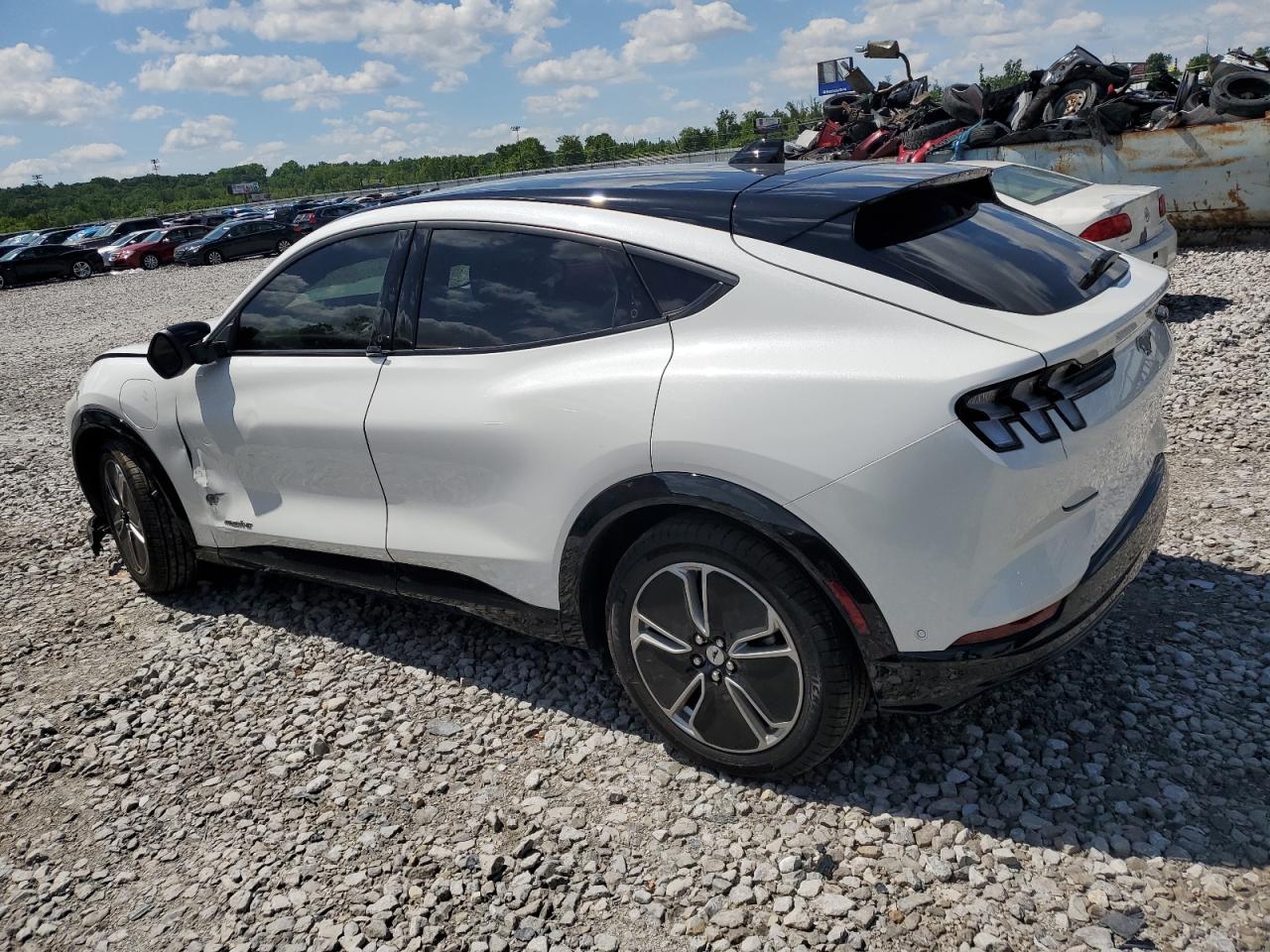 FORD MUSTANG PREMIUM