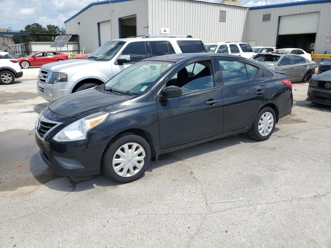 NISSAN VERSA S