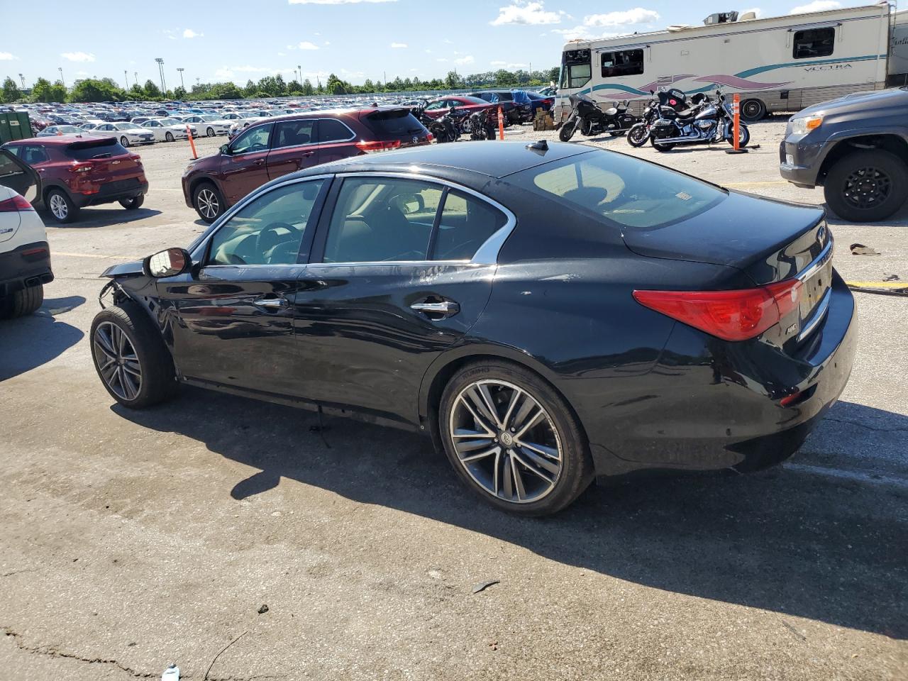 INFINITI Q50 2015