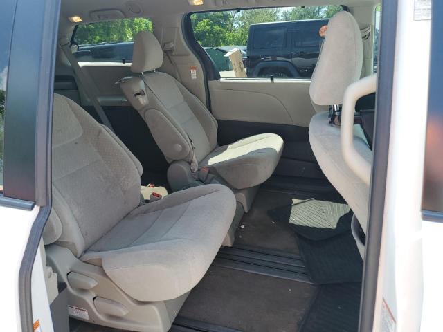 2016 TOYOTA SIENNA LE 5TDKK3DC8GS735759