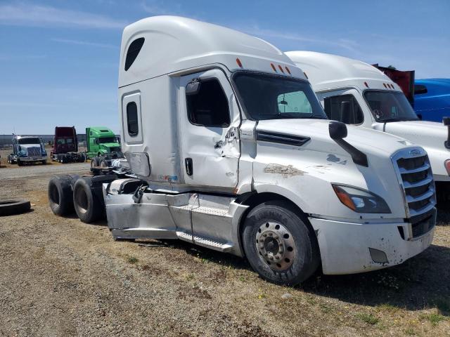 FREIGHTLINER CASCADIA 1