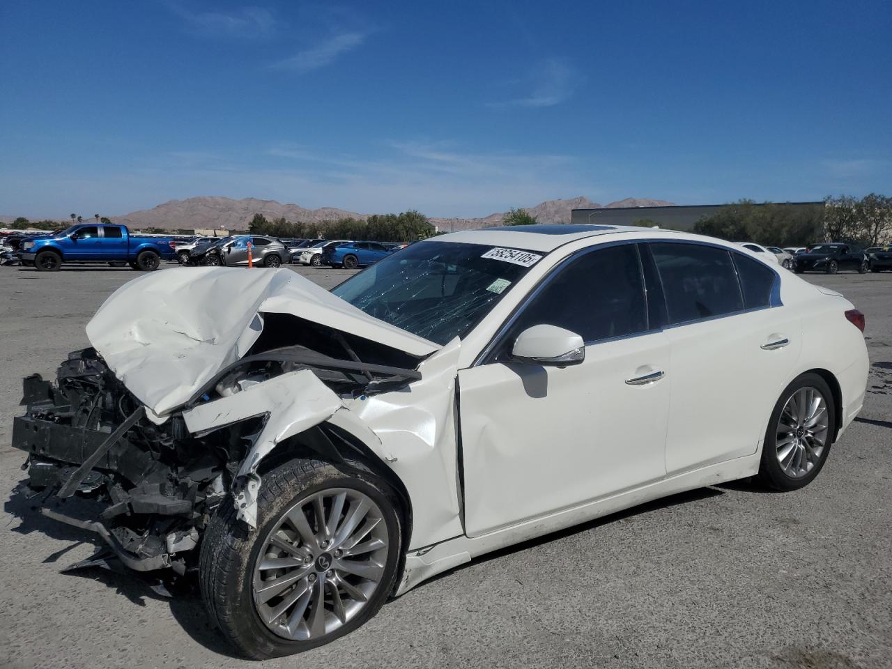 INFINITI Q50 LUXE