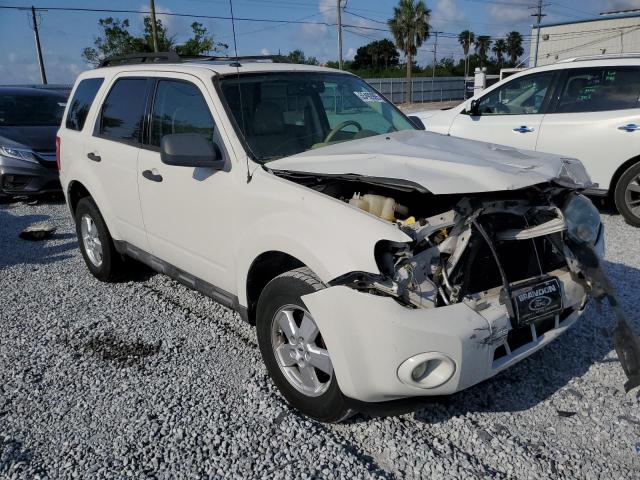 Vin: 1fmcu0dg0akb01677, lot: 55492995, ford escape xlt 20104