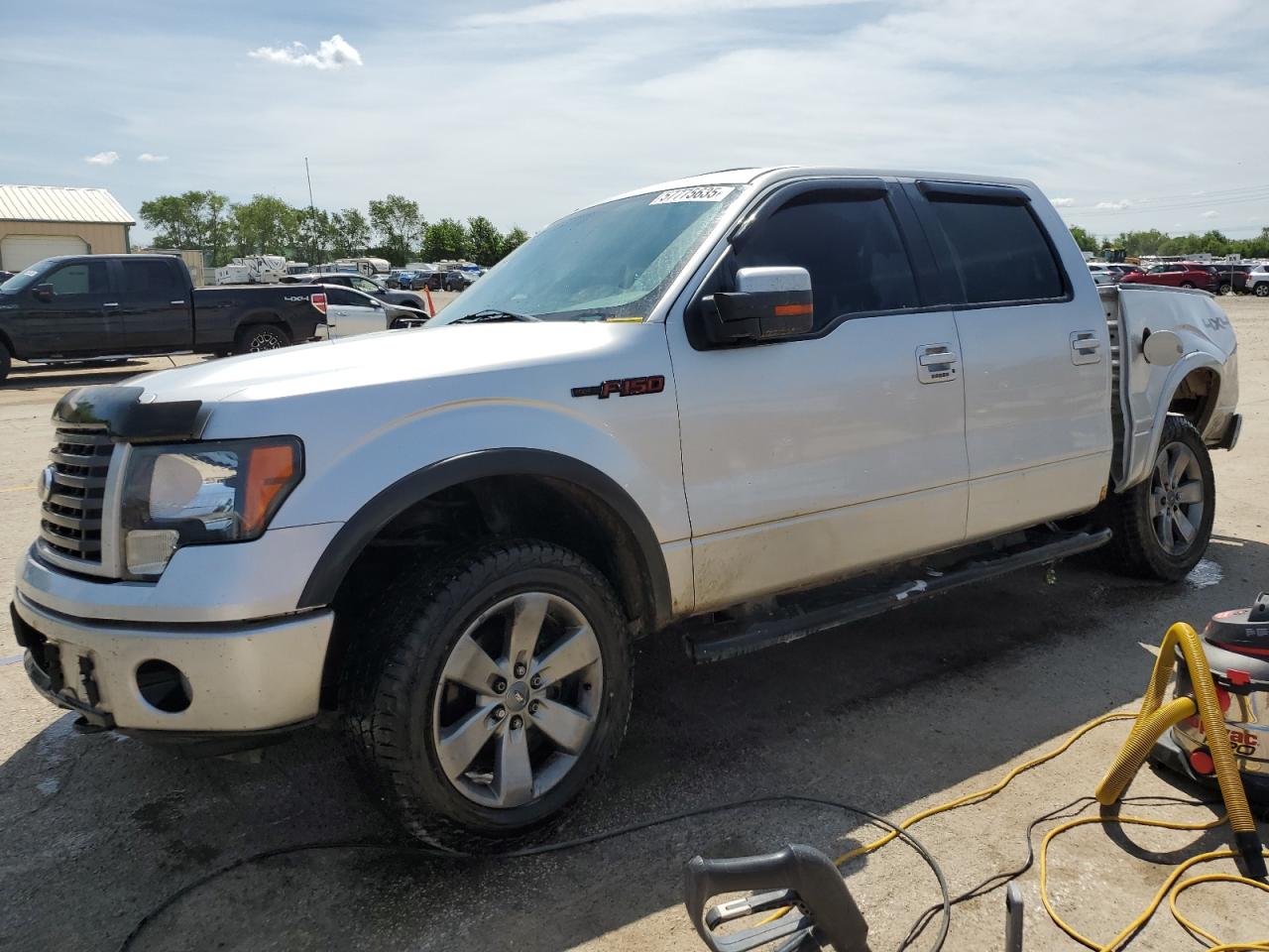 FORD F-150 SUPERCREW