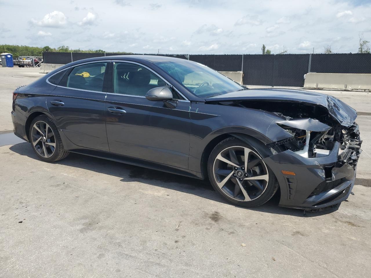 HYUNDAI SONATA SEL PLUS