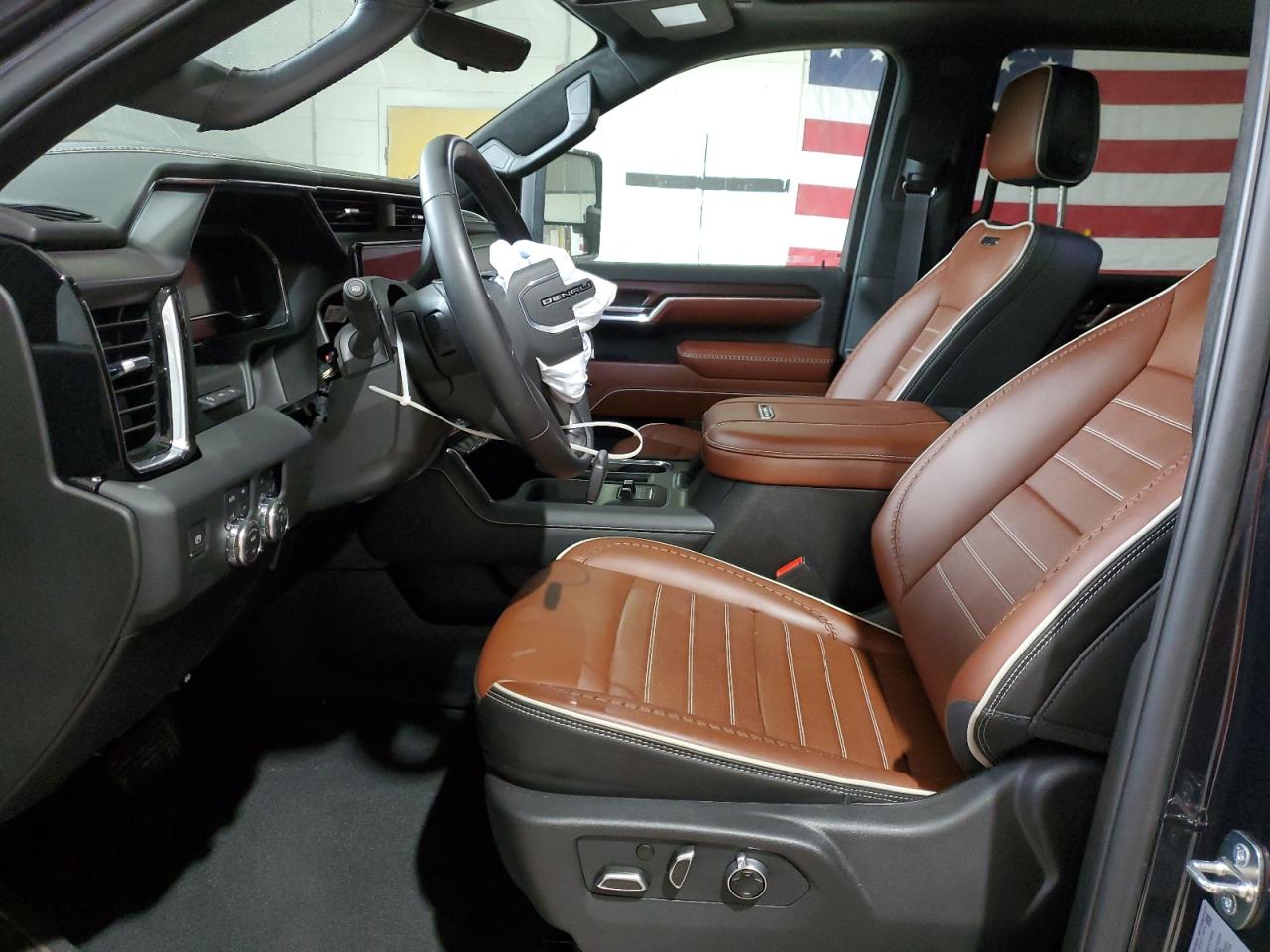 GMC SIERRA K2500 DENALI ULTIMATE