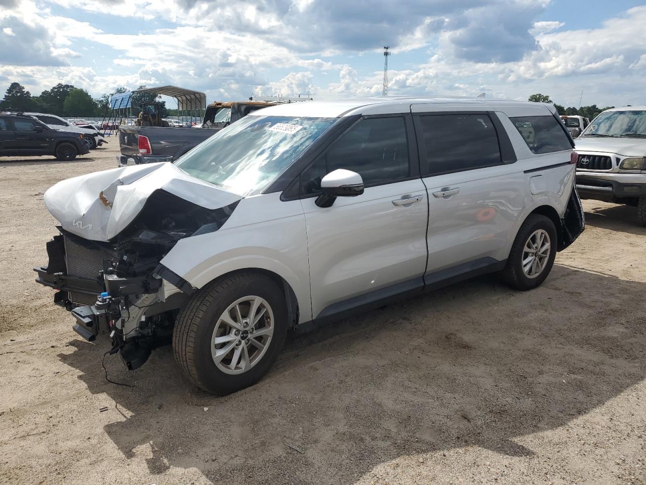 KIA CARNIVAL LX