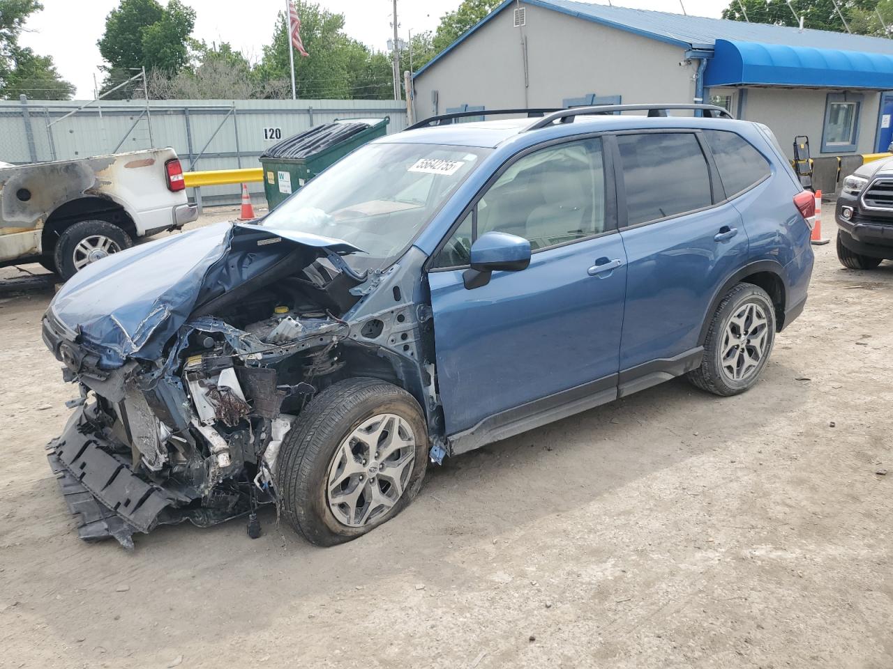 SUBARU FORESTER PREMIUM