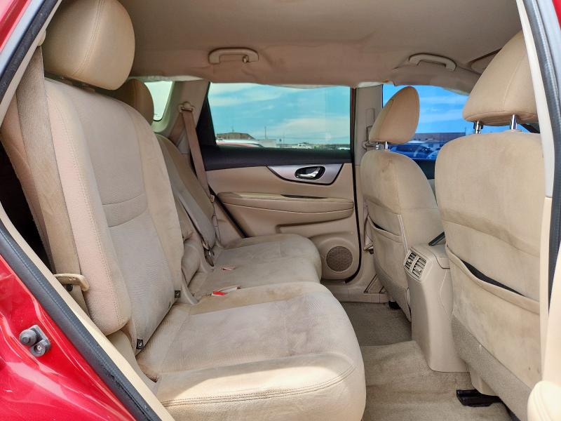 2015 NISSAN ROGUE S - KNMAT2MT0FP529184