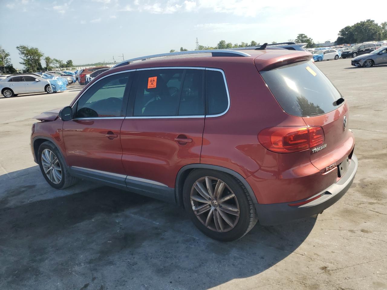 Volkswagen Tiguan s 2012