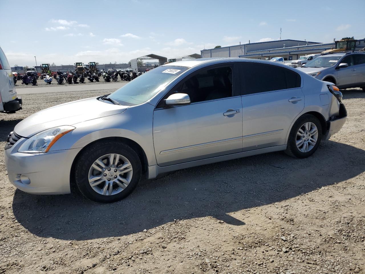 NISSAN ALTIMA BASE