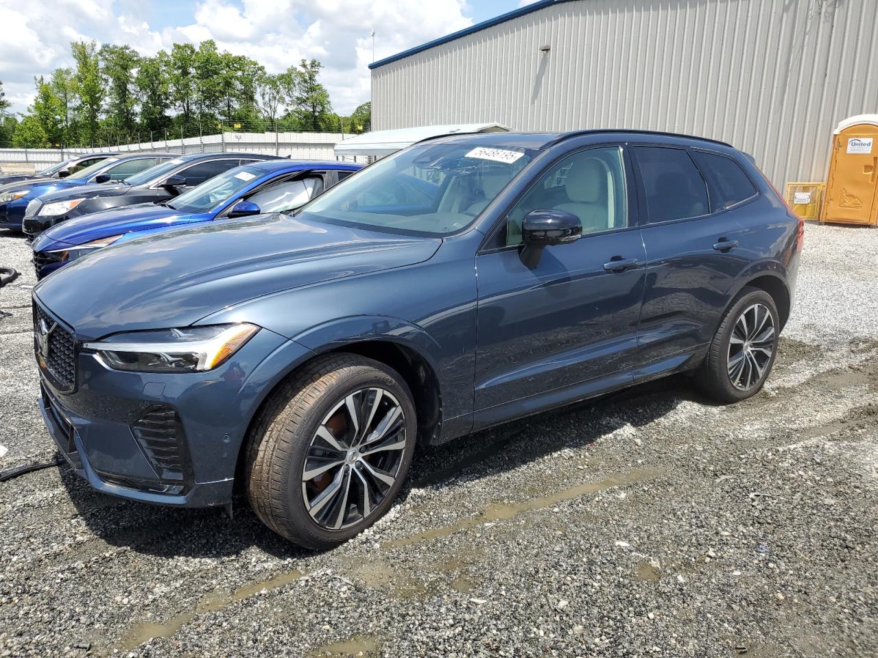VOLVO XC60 PLUS
