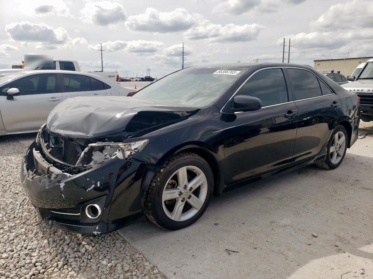 TOYOTA CAMRY BASE