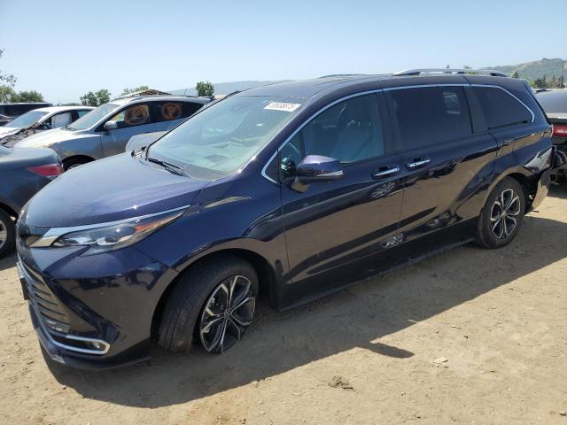 2025 TOYOTA SIENNA