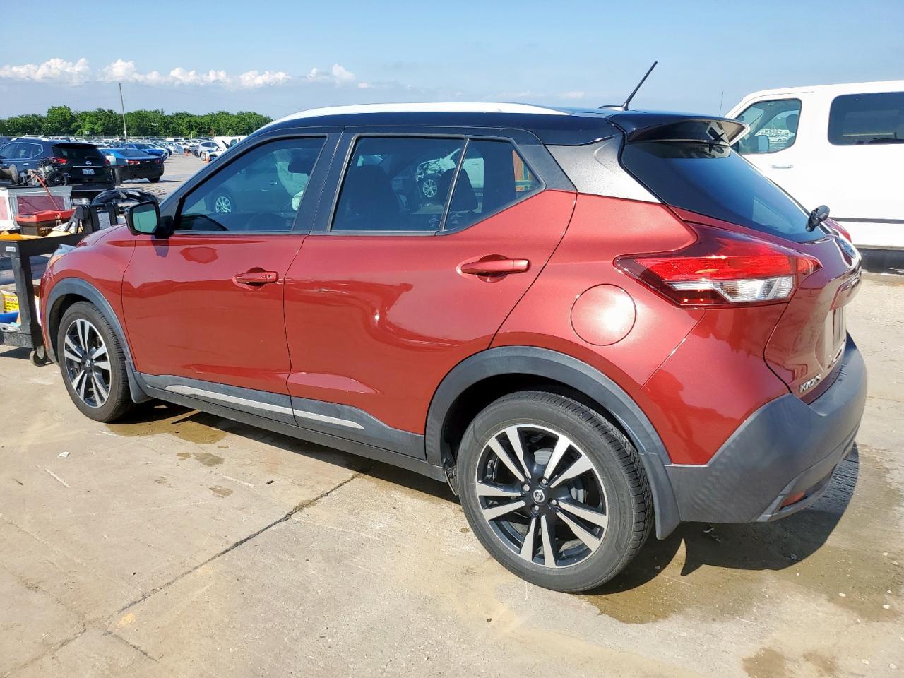 NISSAN KICKS S