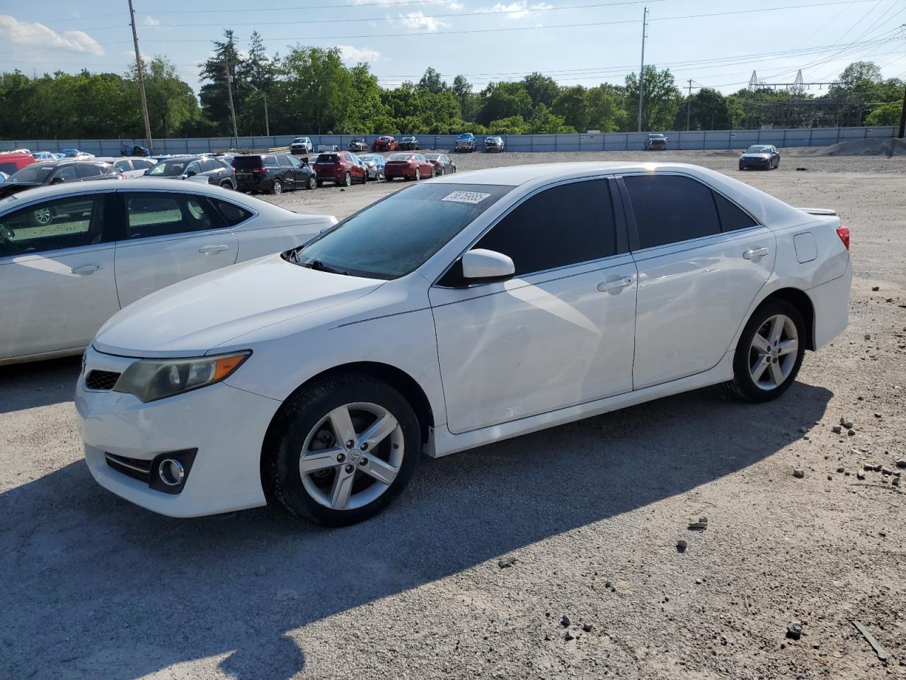 TOYOTA CAMRY BASE