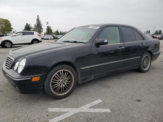 MERCEDES-BENZ E 320