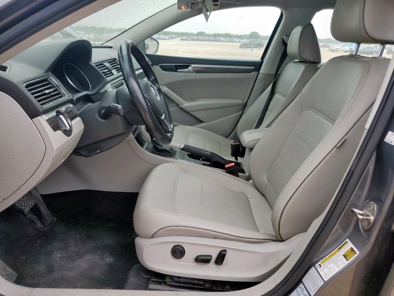 2018 VOLKSWAGEN PASSAT SE 1VWBA7A31JC016678