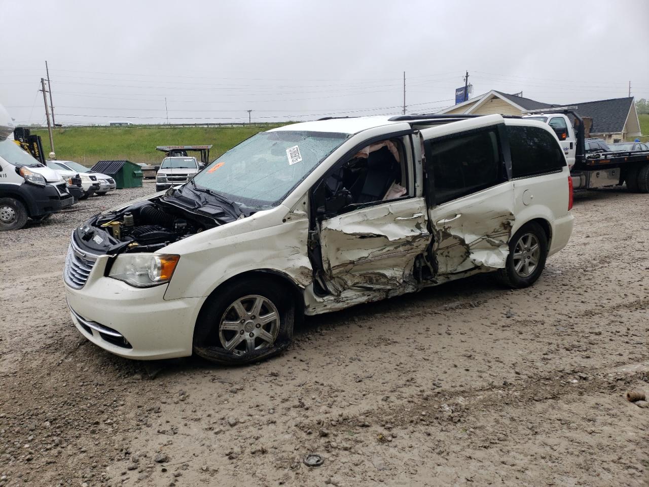 CHRYSLER TOWN & COUNTRY TOURING