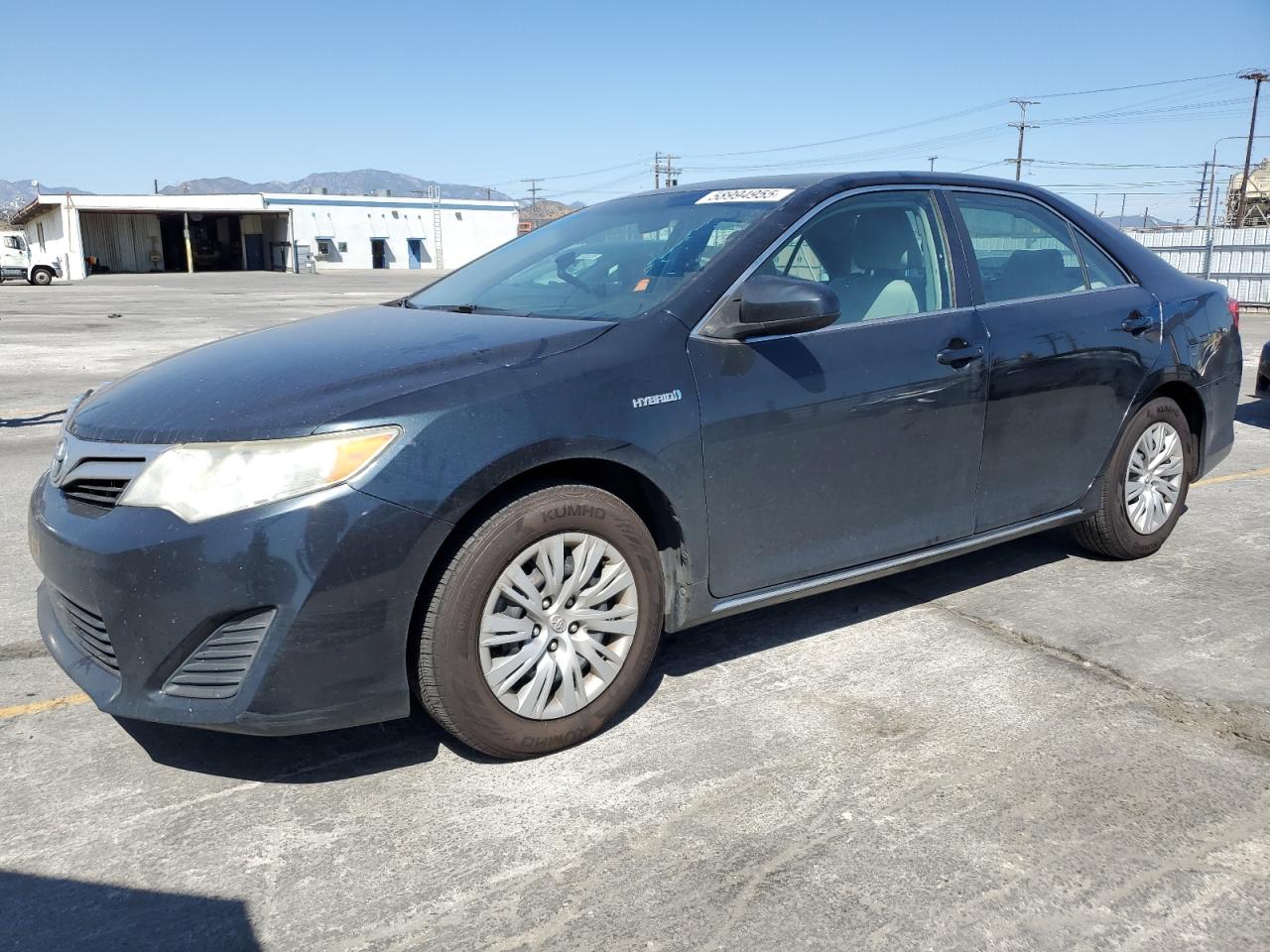 TOYOTA CAMRY HYBRID
