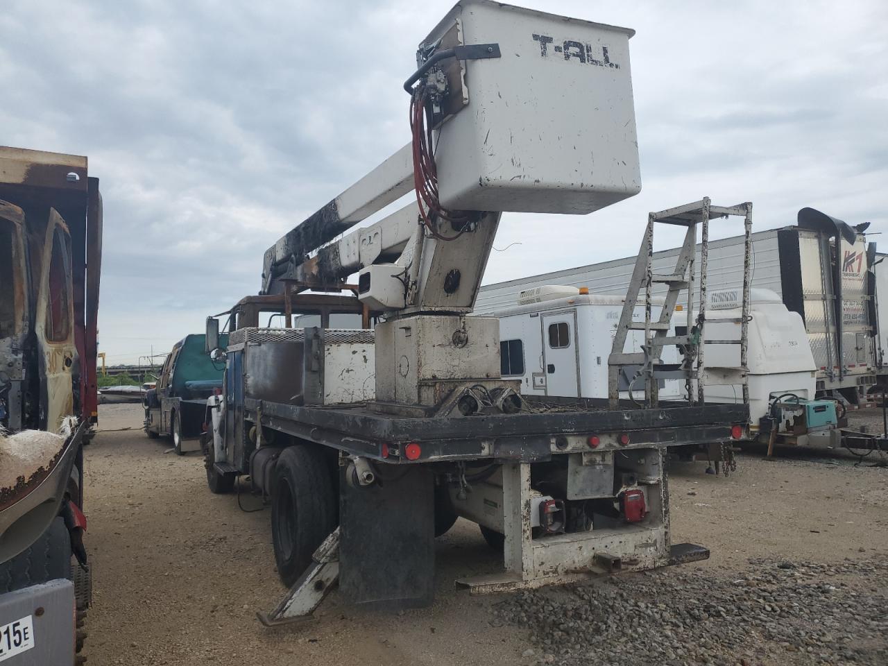 Lot #3292761772 1997 FREIGHTLINER MEDIUM CON