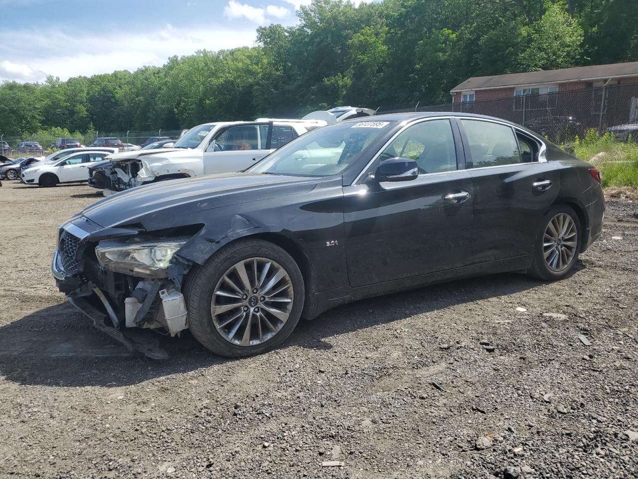 INFINITI Q50 LUXE