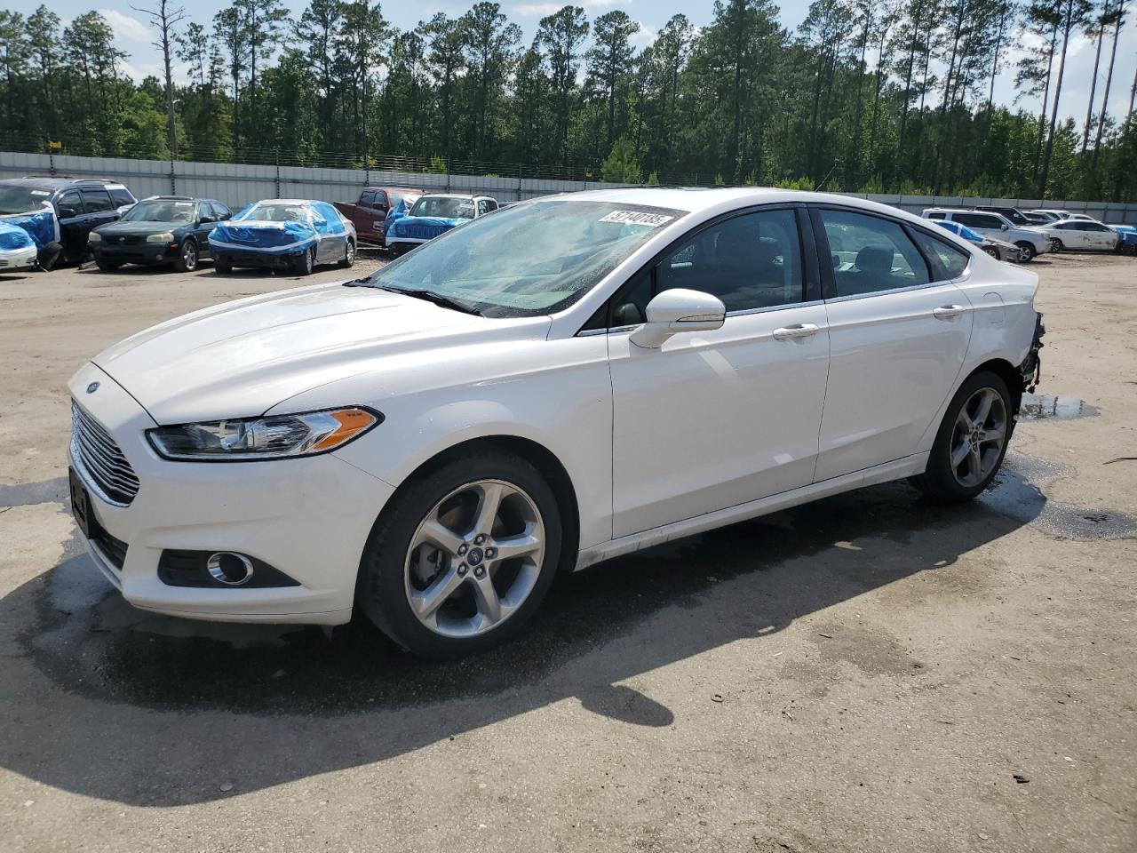 FORD FUSION SE