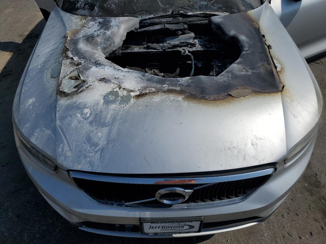 VOLVO XC40 T5 MOMENTUM