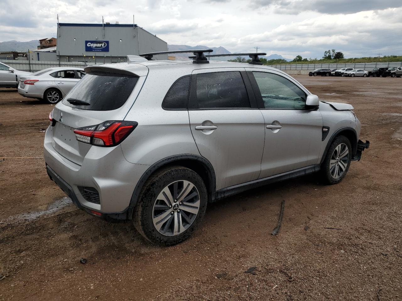 MITSUBISHI OUTLANDER ES