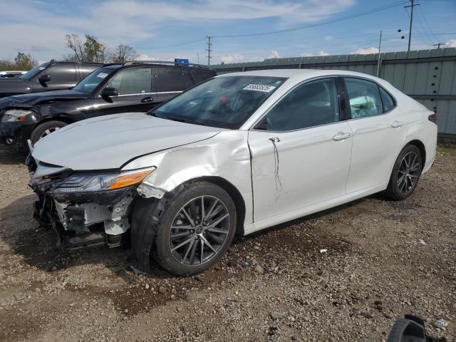 TOYOTA CAMRY XLE