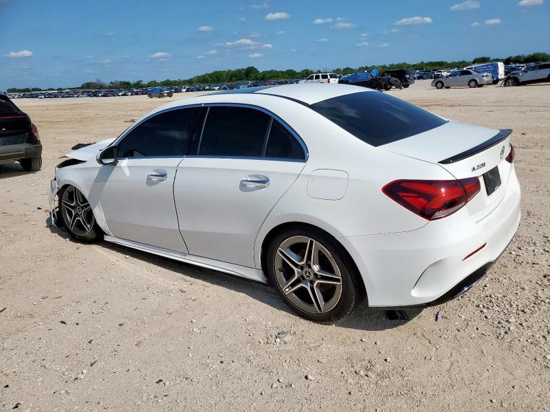 2019 MERCEDES-BENZ A 220 4MAT WDD3G4FB7KW013228