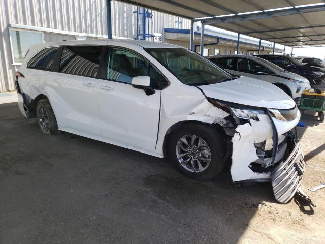 2021 TOYOTA SIENNA LE - 5TDKRKEC2MS022744