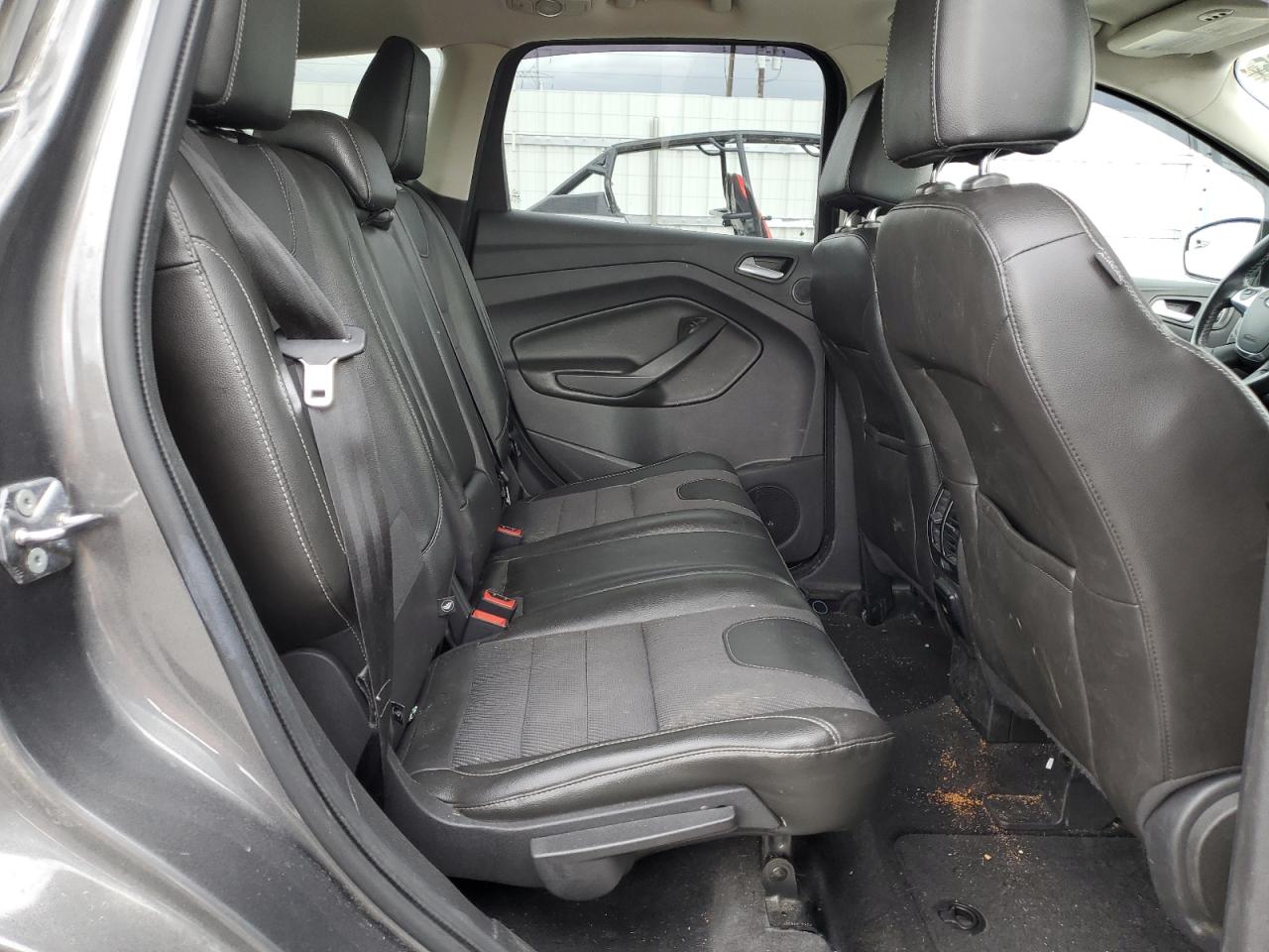 FORD ESCAPE TITANIUM