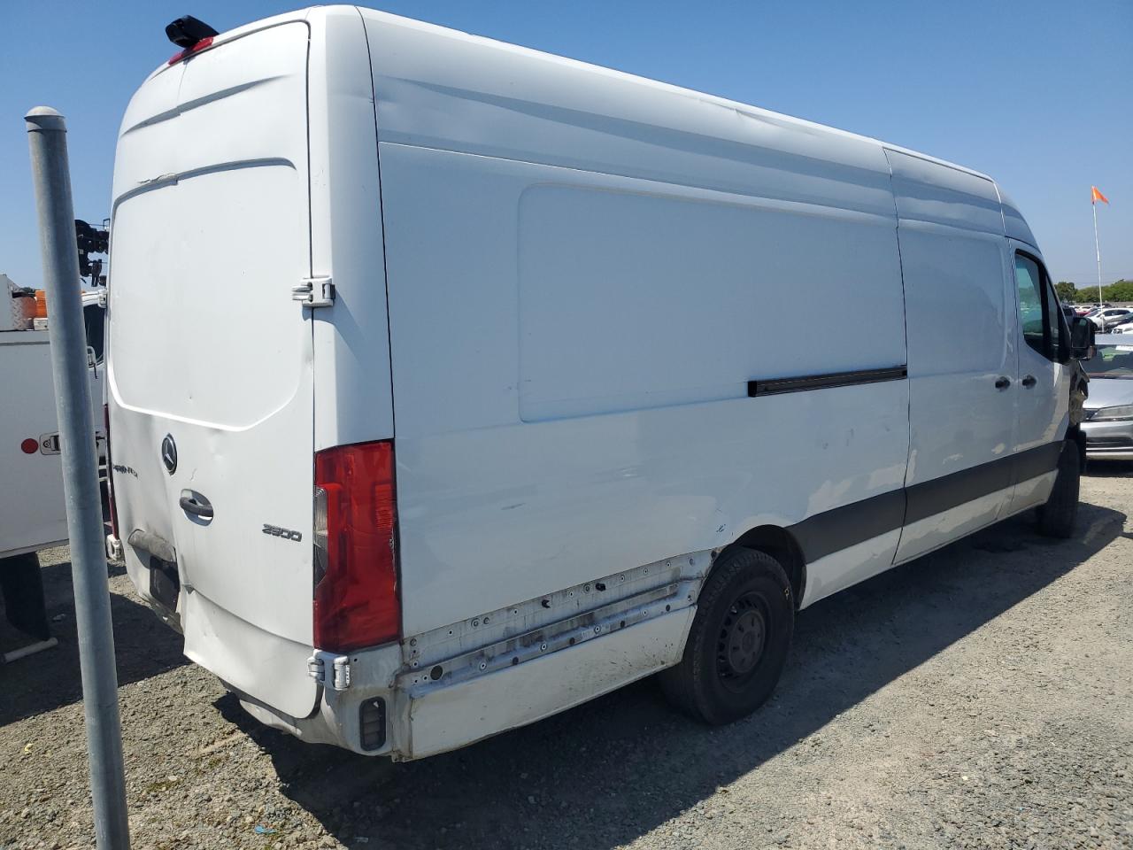 MERCEDES-BENZ SPRINTER 2500