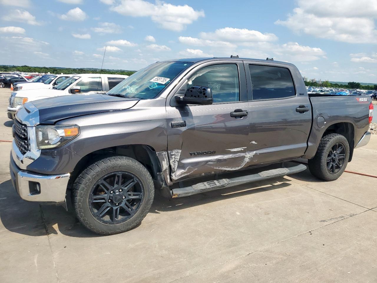 TOYOTA TUNDRA CREWMAX SR5