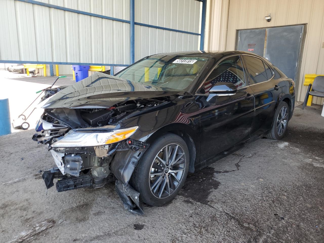 TOYOTA CAMRY XLE