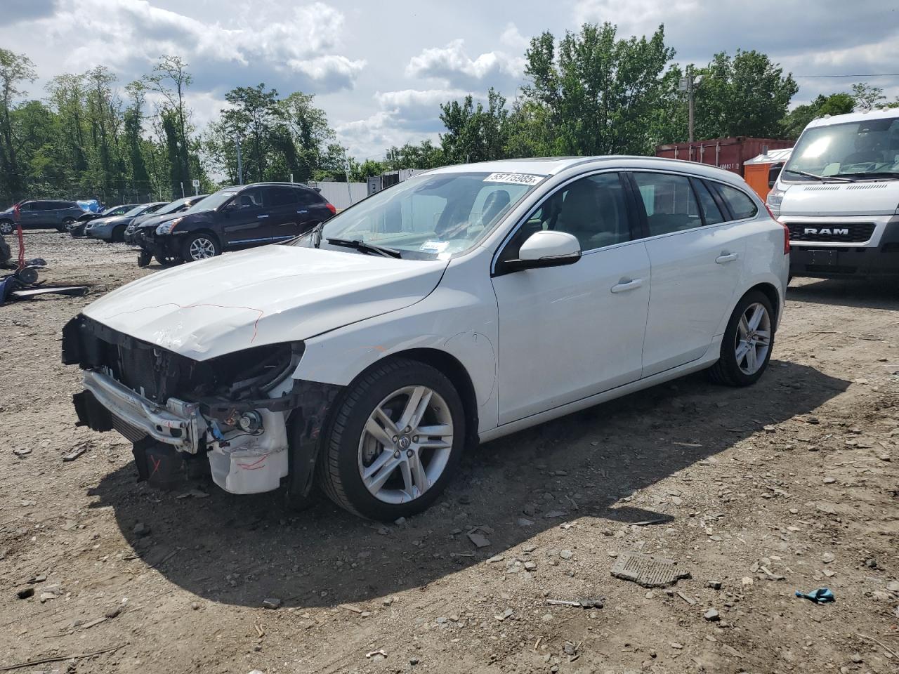 VOLVO V60 PLATINUM