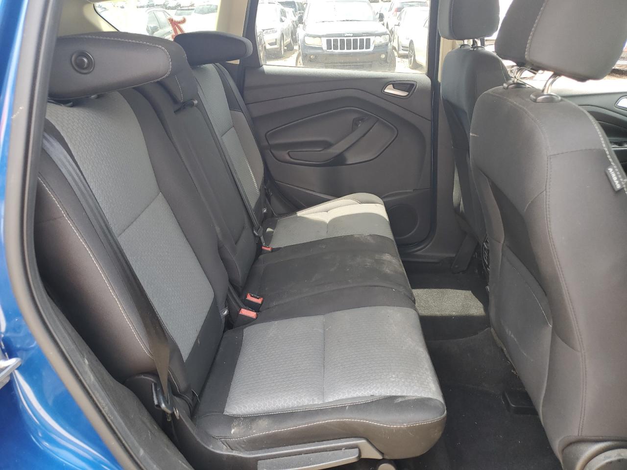 FORD ESCAPE SE