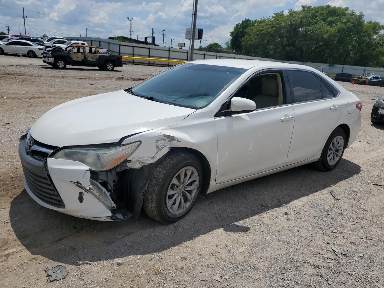 TOYOTA CAMRY LE