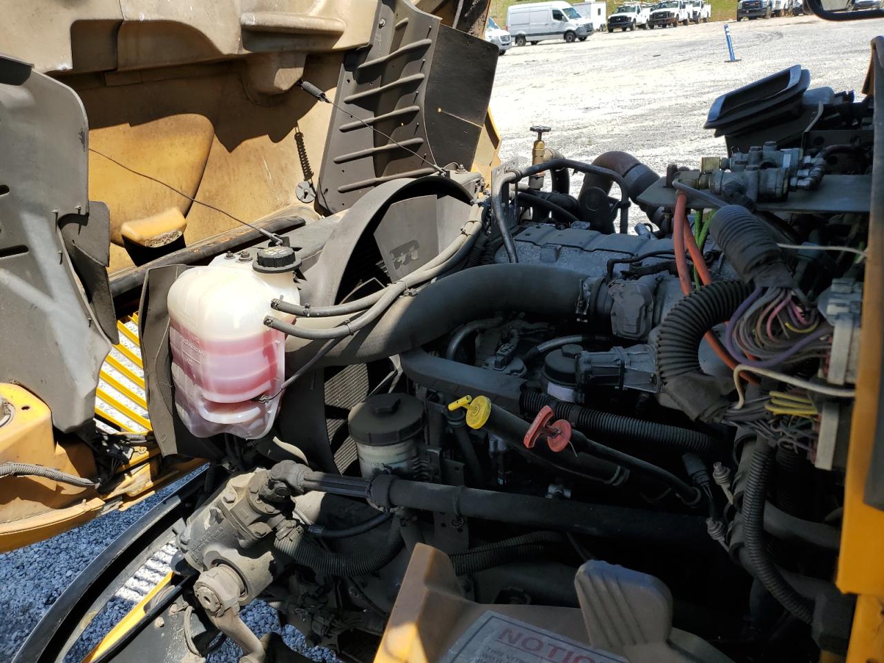 Lot #3311559245 2013 IC CORPORATION 3000 CE