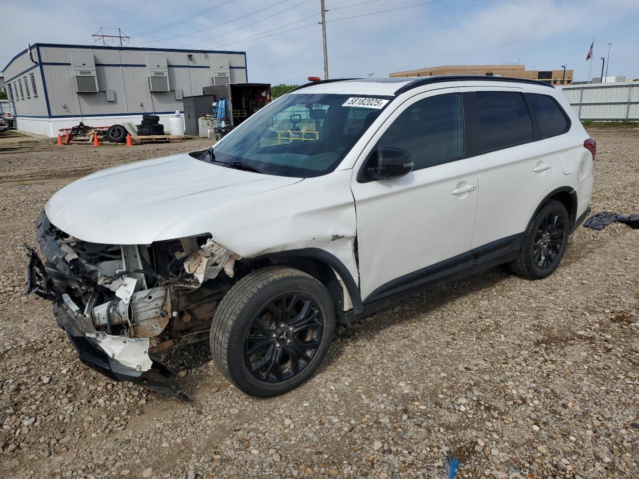 MITSUBISHI OUTLANDER SE