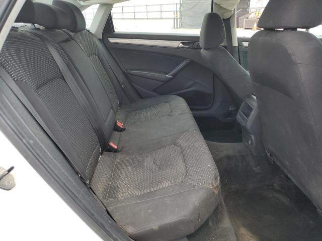 2017 VOLKSWAGEN PASSAT S - 1VWAT7A3XHC049128