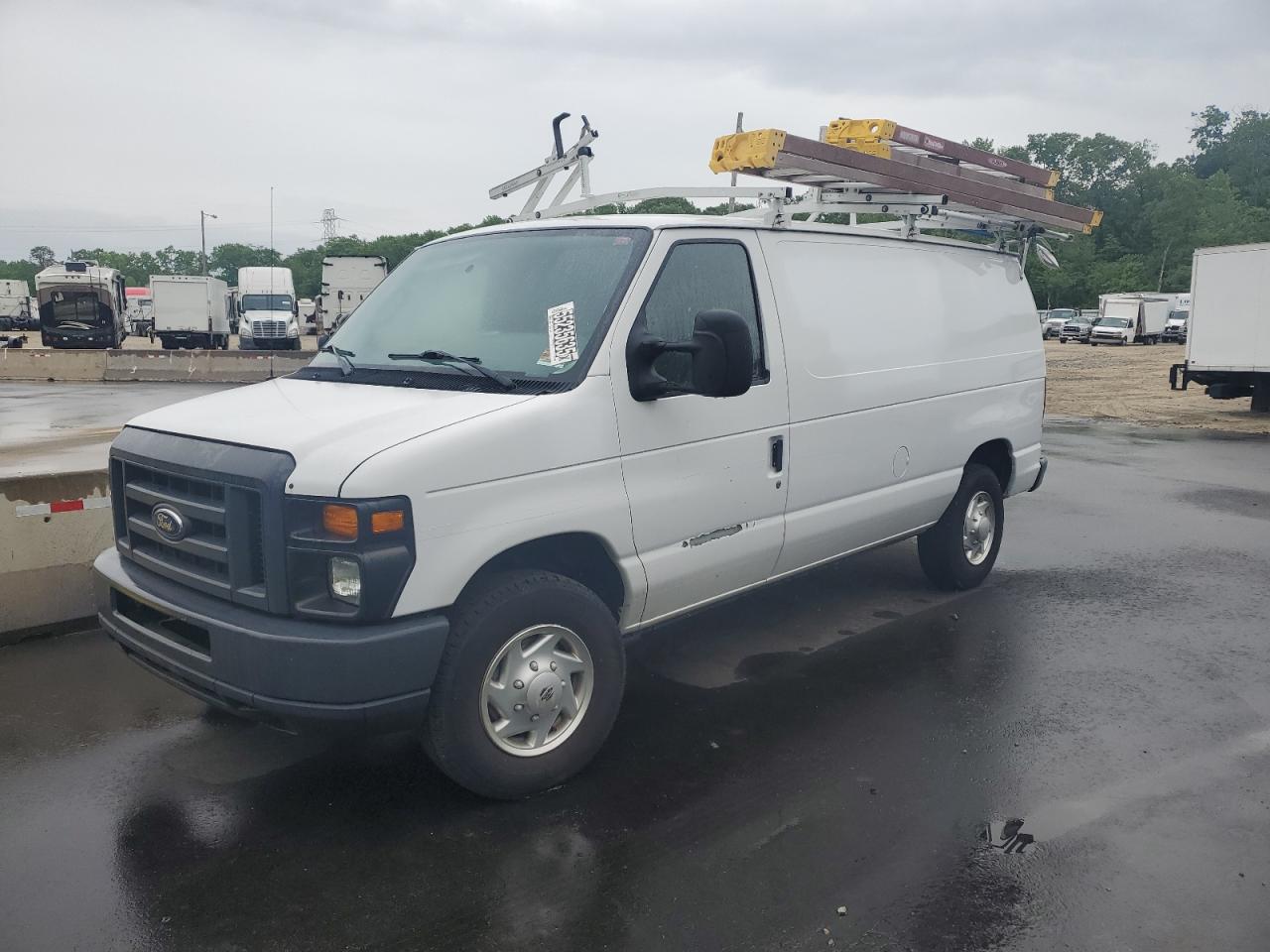 FORD ECONOLINE E250 VAN