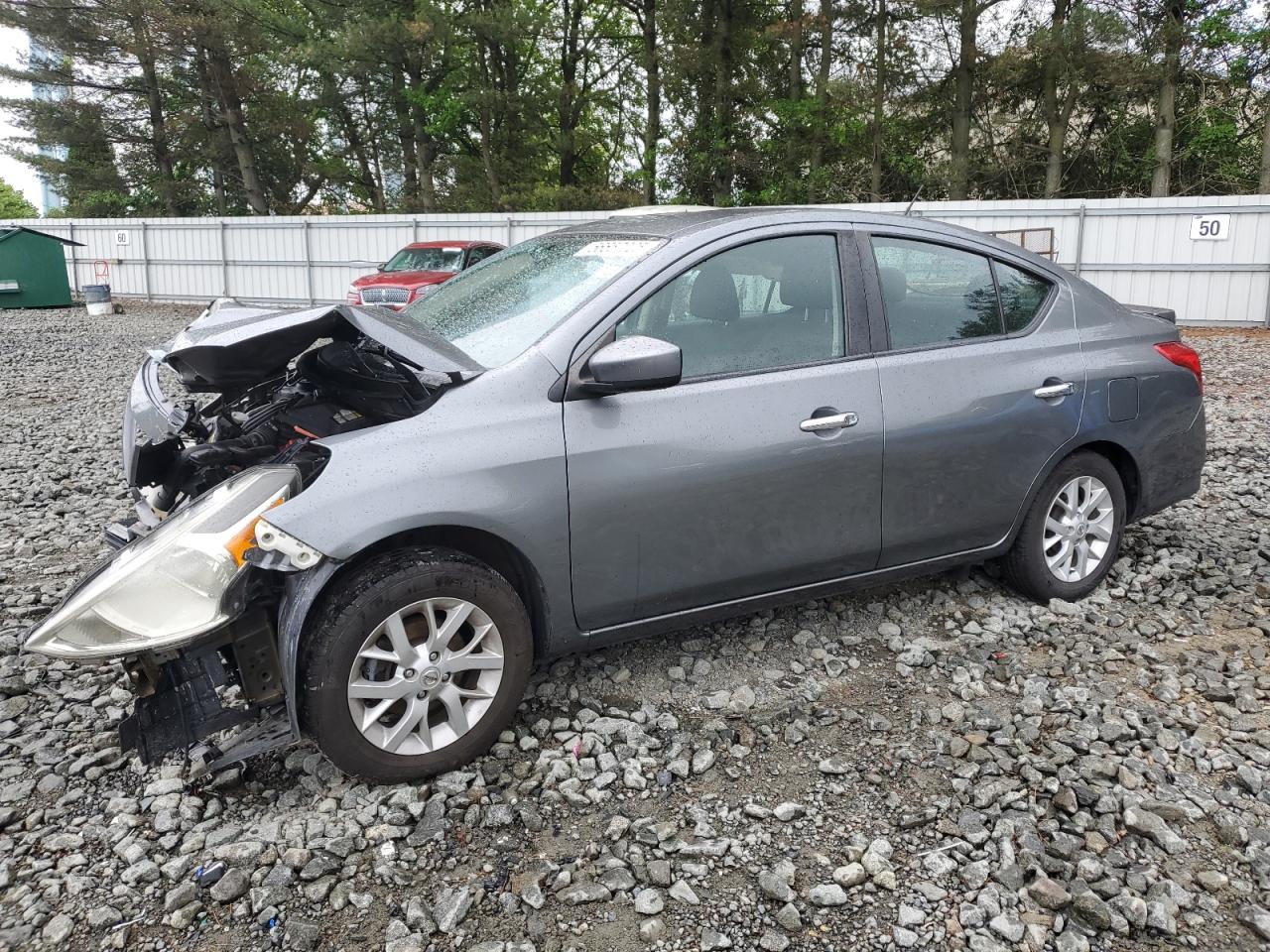 NISSAN VERSA S