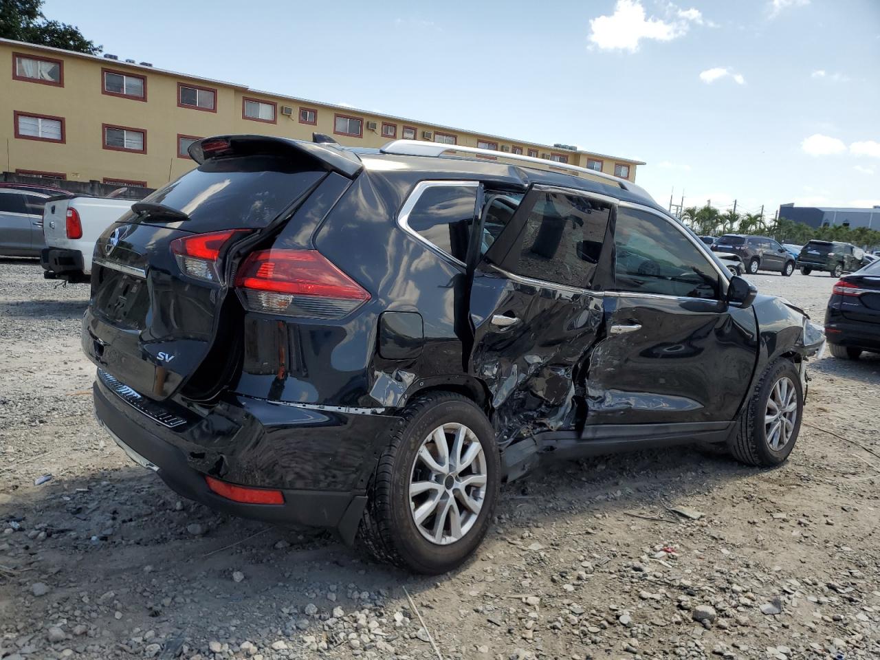 Nissan Rogue s 2018