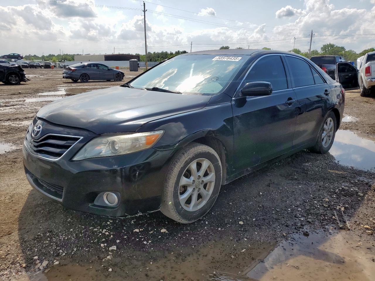 TOYOTA CAMRY BASE