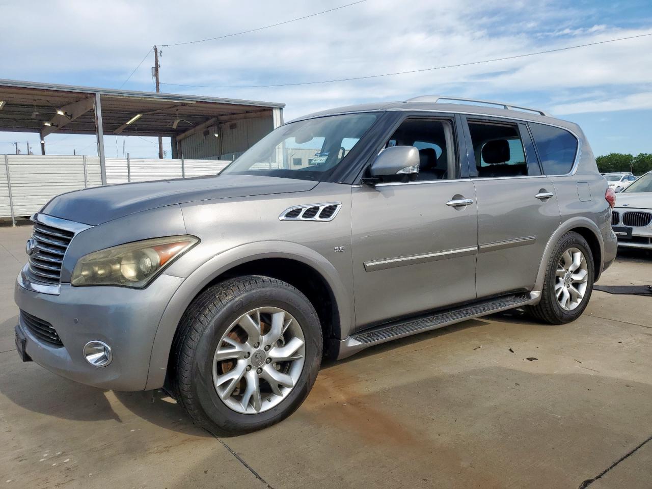 INFINITI QX56